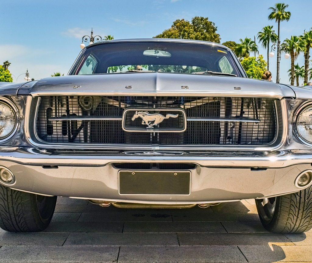 Ford Mustang clásico, vehículo americano